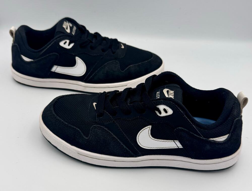 NIKE SB ALLEYOOP' BLACK WHITE SIZE 5.5Y GS CJ0883-001 #184